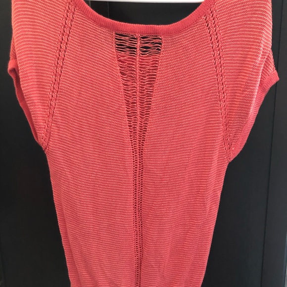 Summer short sleeved coral sweater - Picture 2 of 6